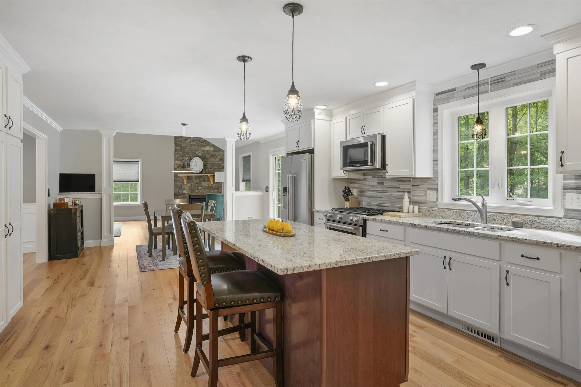 15 Orchard Park Lane Hudson NH 03051