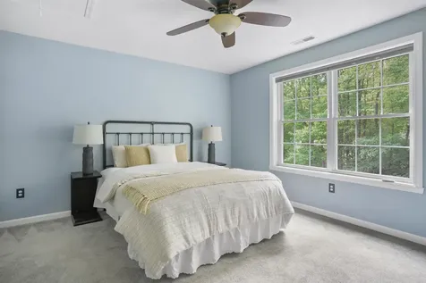 15 Orchard Park Lane Hudson NH 03051