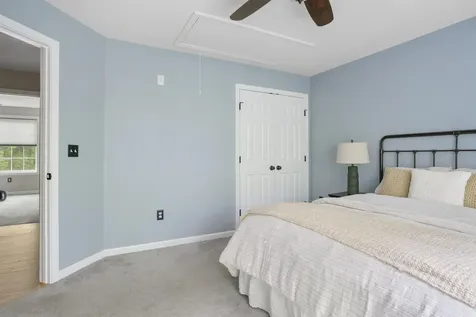 15 Orchard Park Lane Hudson NH 03051