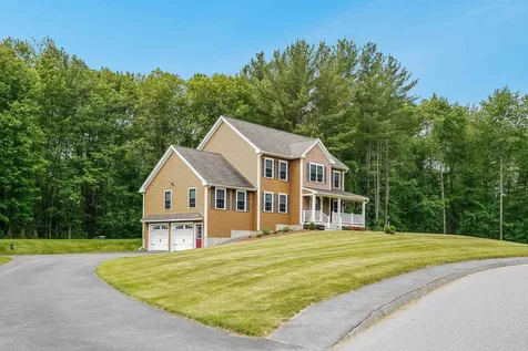 15 Orchard Park Lane Hudson NH 03051