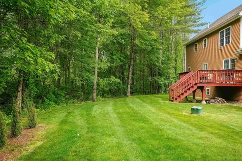 15 Orchard Park Lane Hudson NH 03051