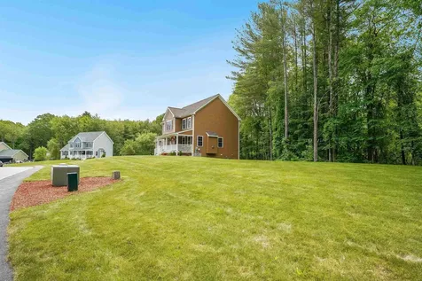 15 Orchard Park Lane Hudson NH 03051