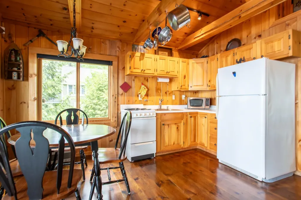 376 White Oak Road Barnstead NH 03225