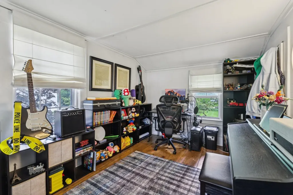 26 Middle Street Amherst NH 03031