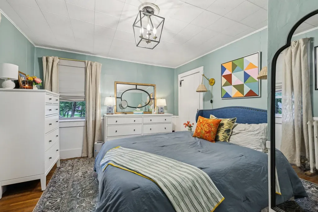 26 Middle Street Amherst NH 03031