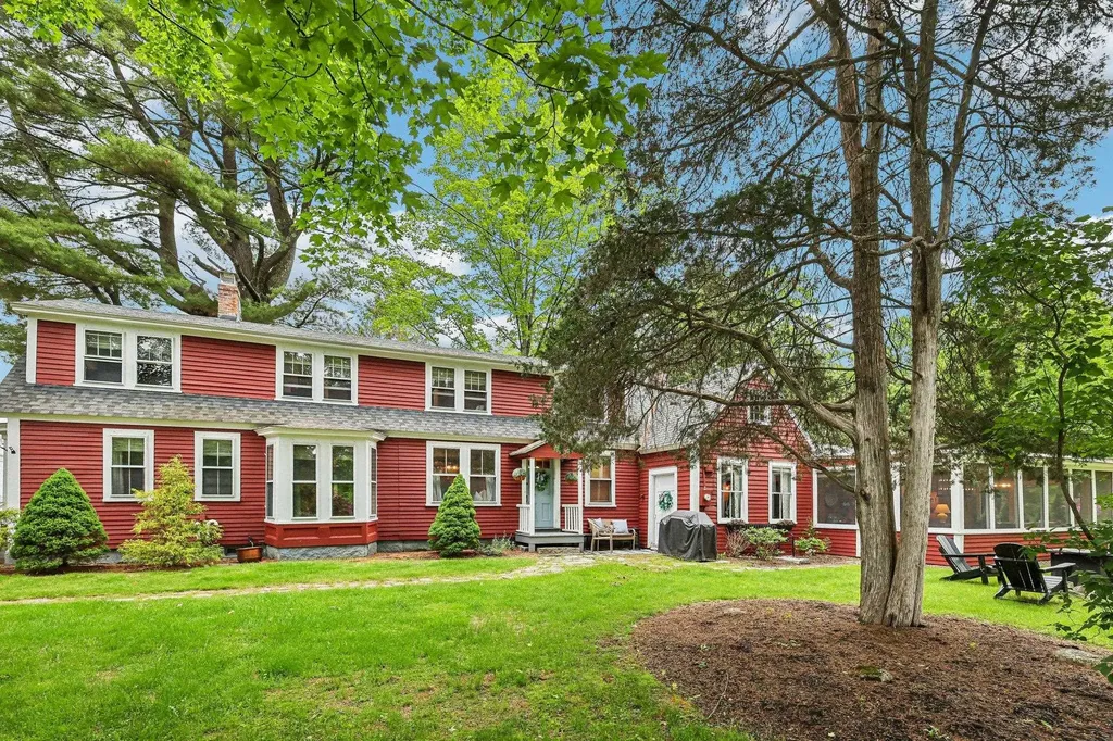 26 Middle Street Amherst NH 03031