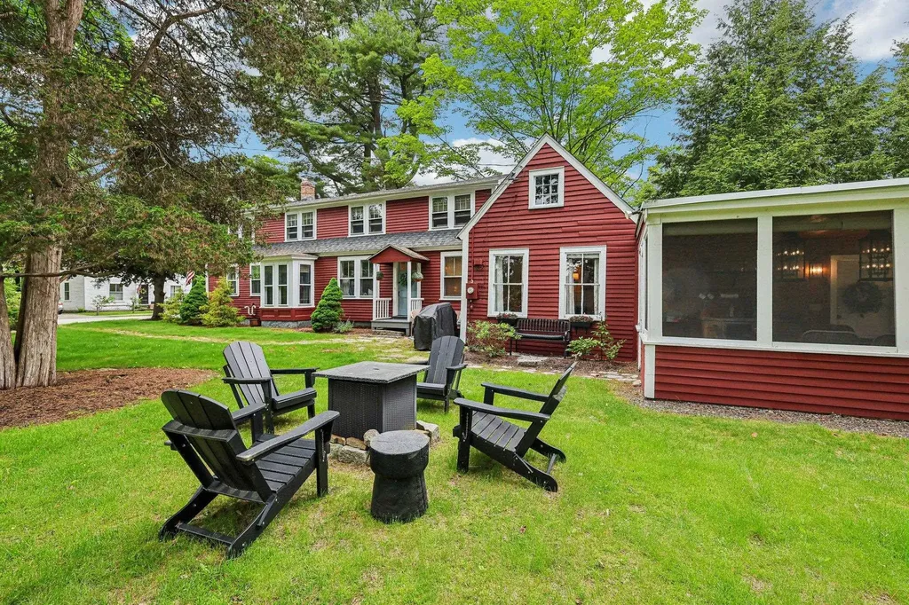 26 Middle Street Amherst NH 03031