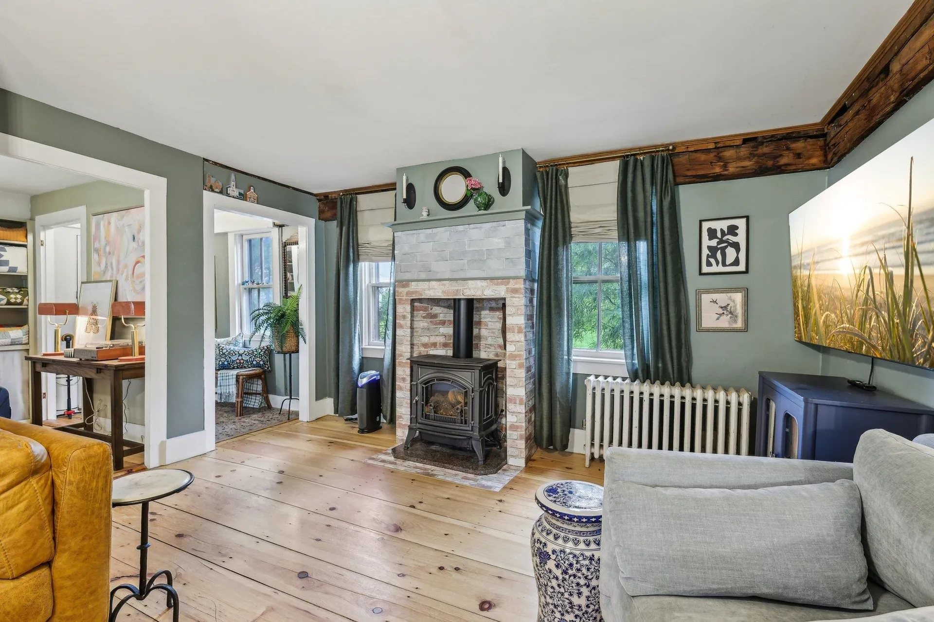 26 Middle Street Amherst NH 03031