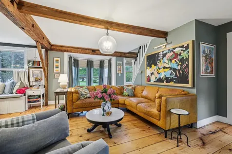 26 Middle Street Amherst NH 03031