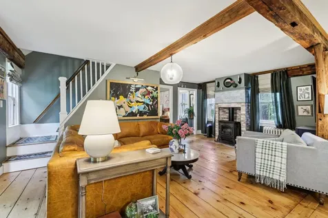 26 Middle Street Amherst NH 03031