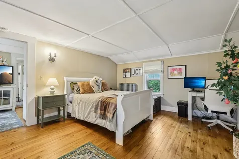 26 Middle Street Amherst NH 03031