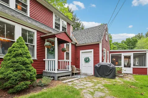 26 Middle Street Amherst NH 03031