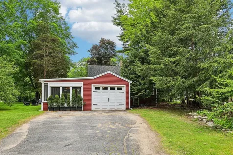 26 Middle Street Amherst NH 03031