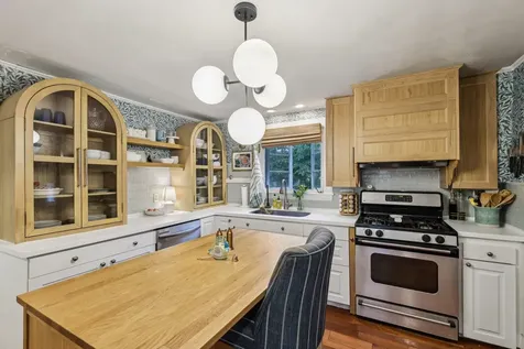 26 Middle Street Amherst NH 03031