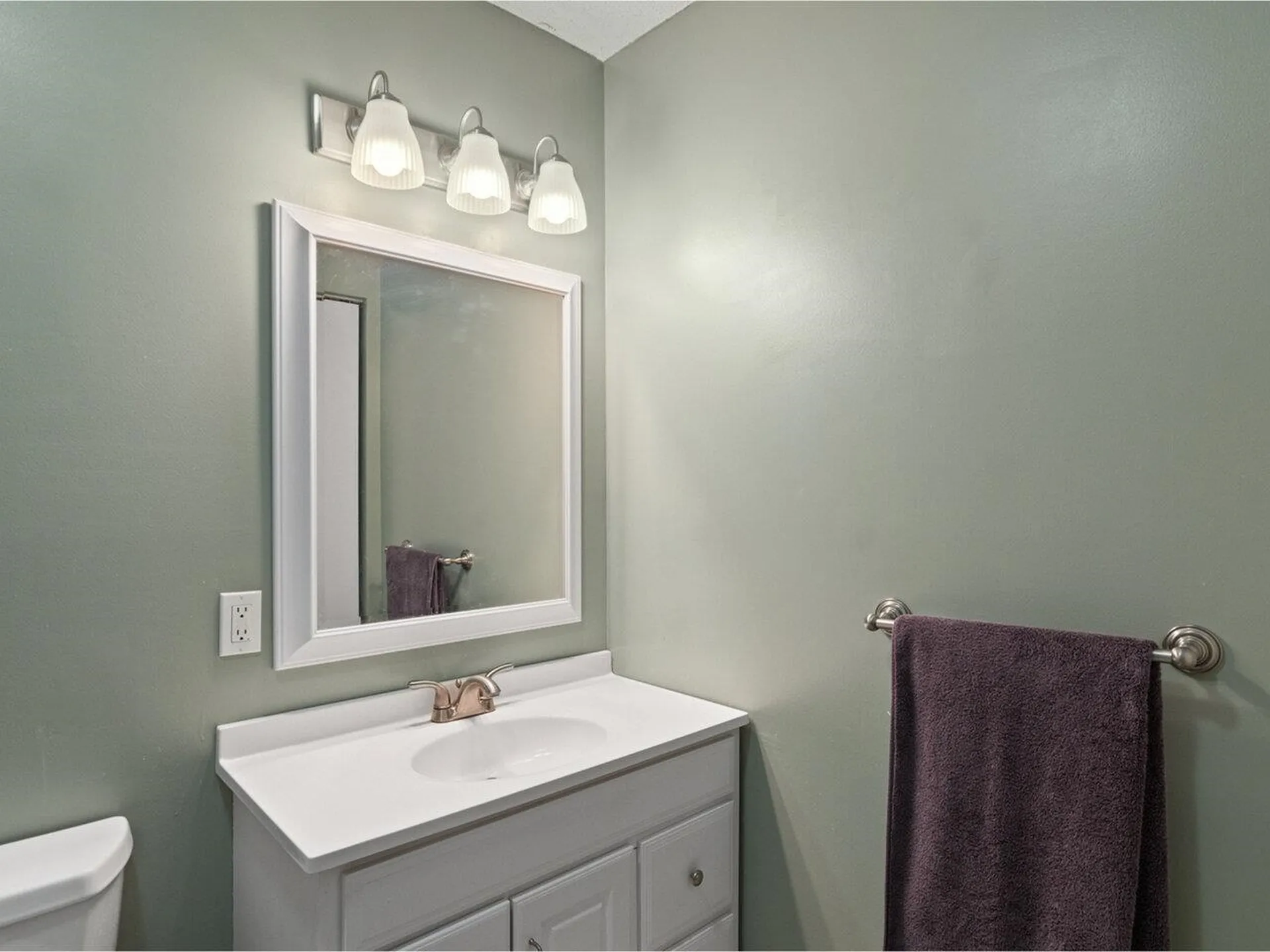 108 Hayes Avenue South Burlington VT 05403