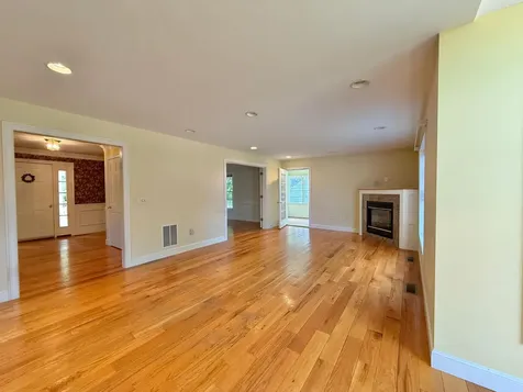 106 Jenkins Road Bedford NH 03110