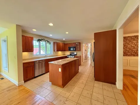 106 Jenkins Road Bedford NH 03110