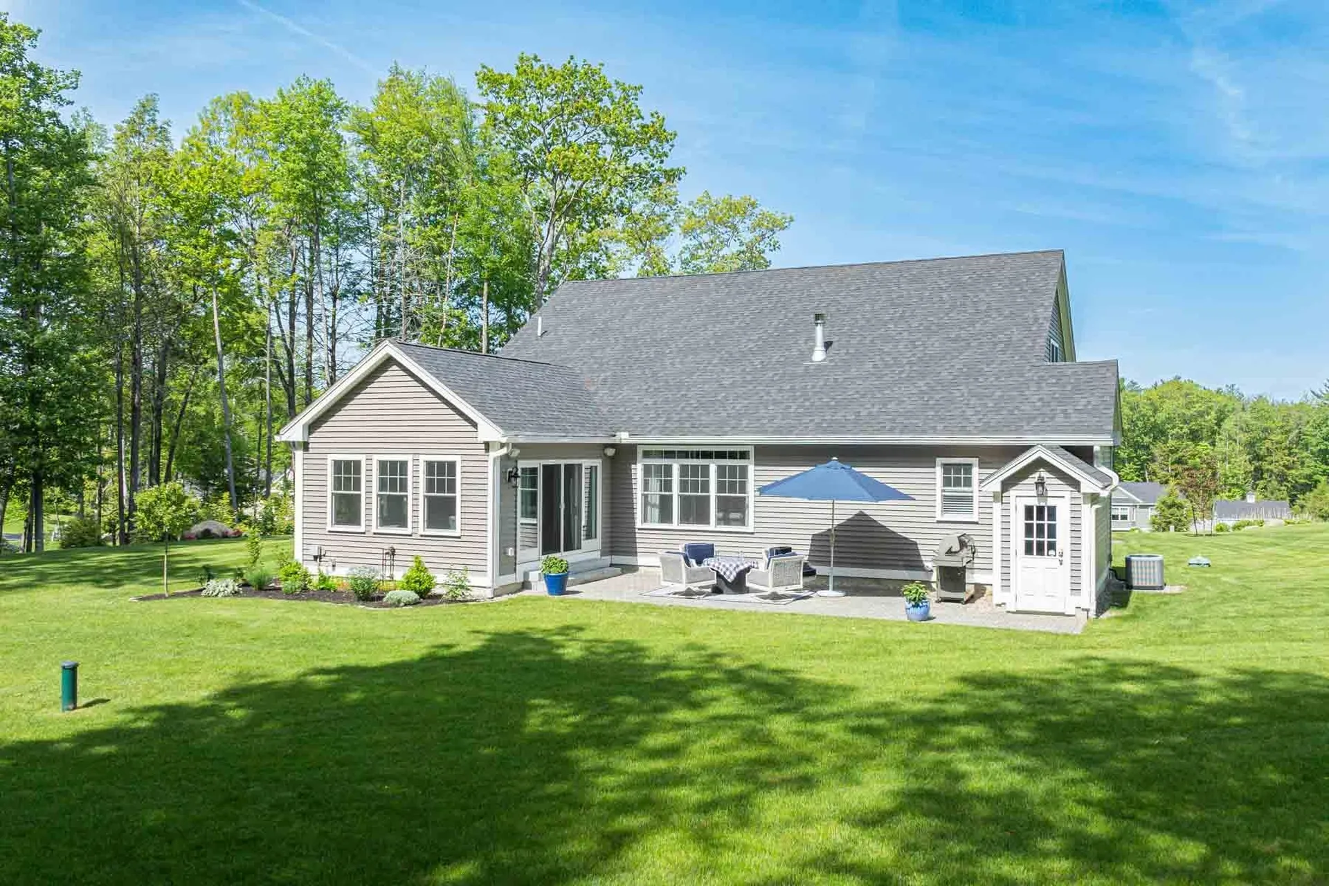 12 Haywick Drive Stratham NH 03885