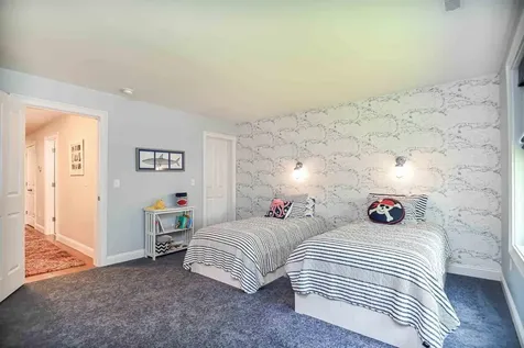 12 Haywick Drive Stratham NH 03870