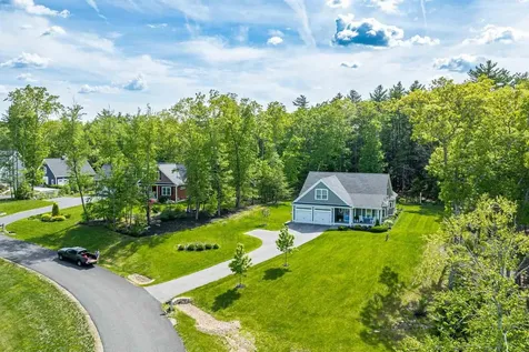 12 Haywick Drive Stratham NH 03885