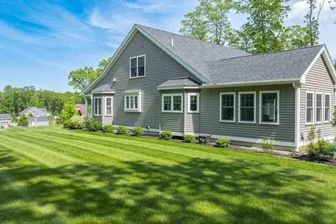 12 Haywick Drive Stratham NH 03885