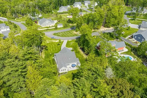 12 Haywick Drive Stratham NH 03870