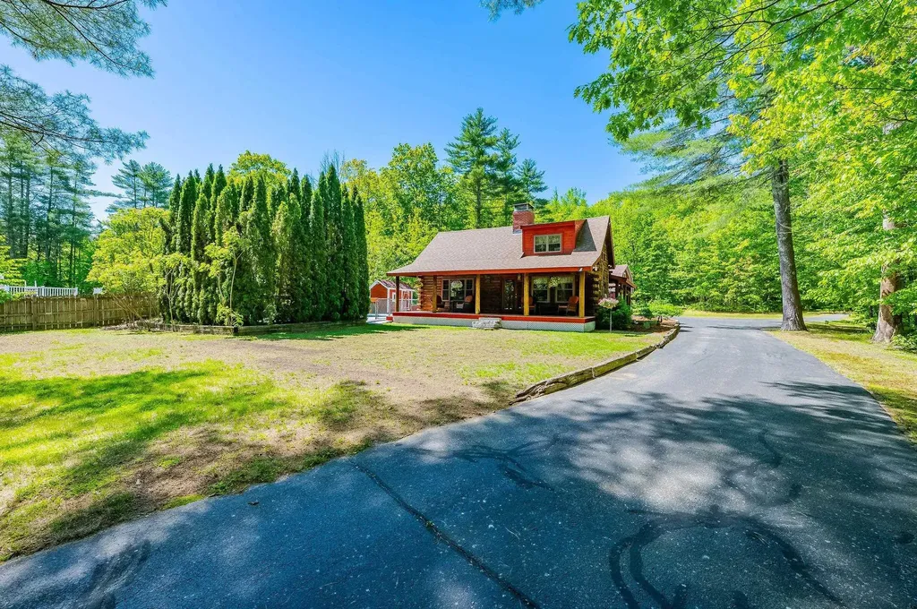 1166 Nh Route 11 Farmington NH 03835