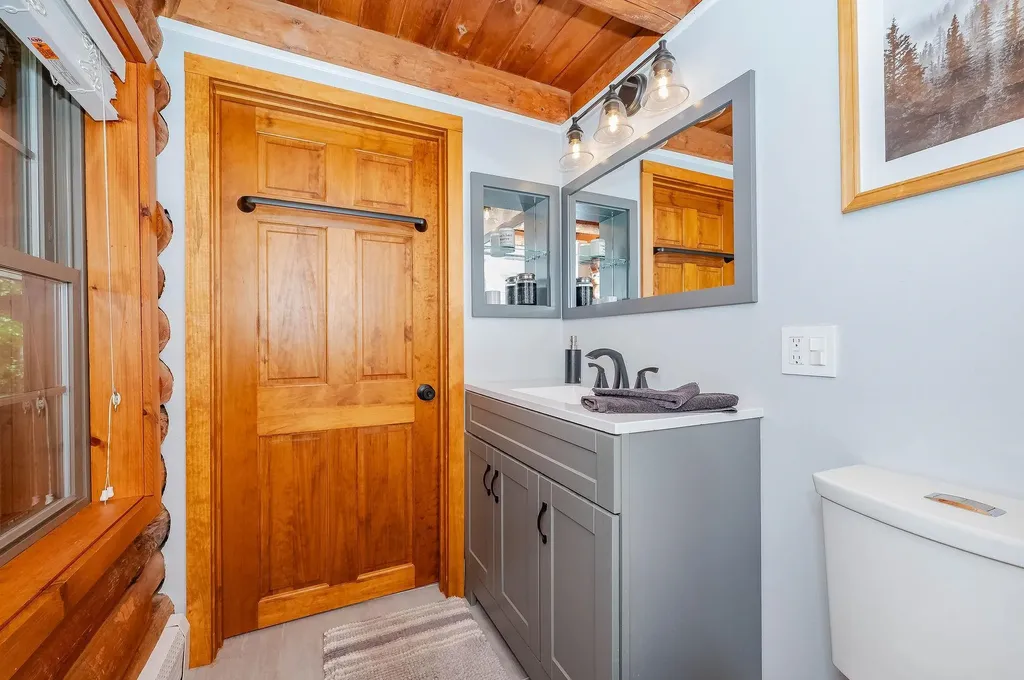 1166 Nh Route 11 Farmington NH 03835