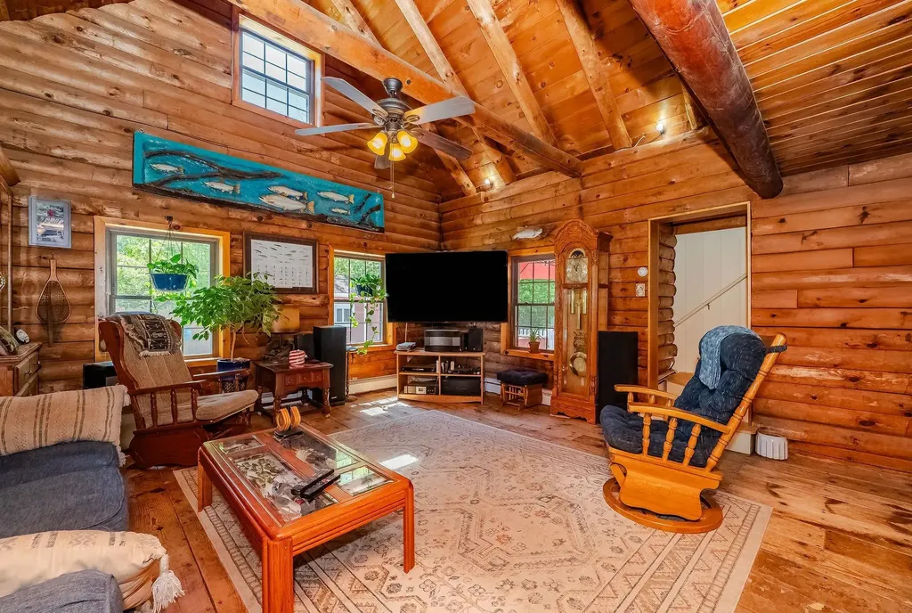 1166 Nh Route 11 Farmington NH 03835