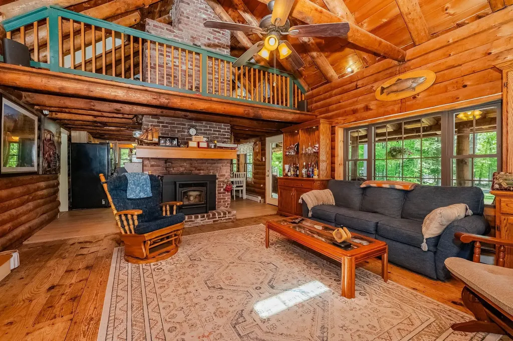 1166 Nh Route 11 Farmington NH 03835