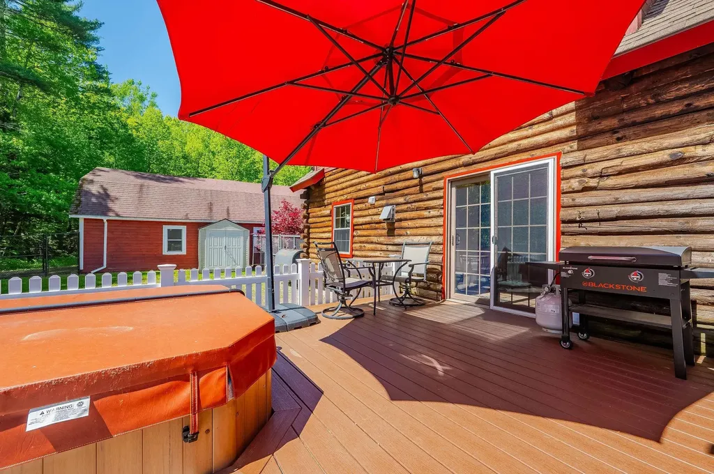 1166 Nh Route 11 Farmington NH 03835