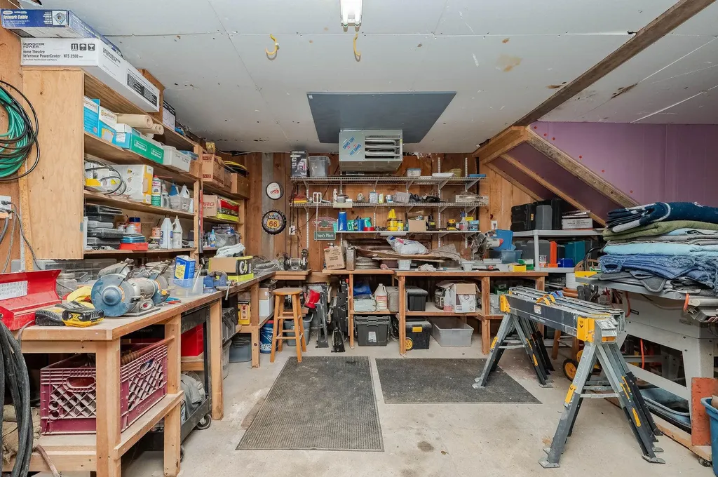 1166 Nh Route 11 Farmington NH 03835