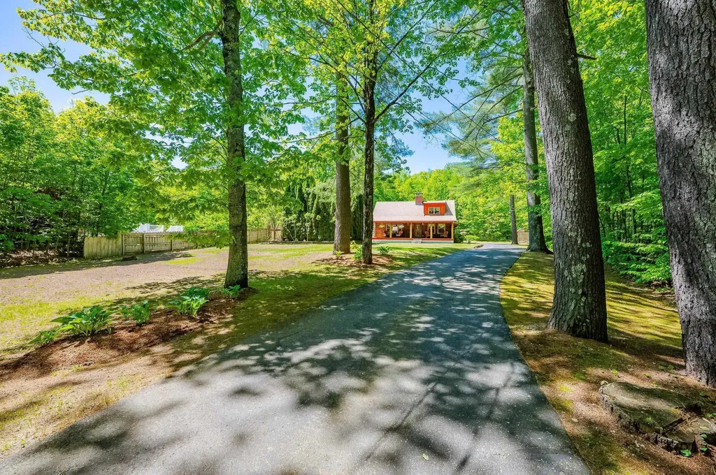 1166 Nh Route 11 Farmington NH 03835