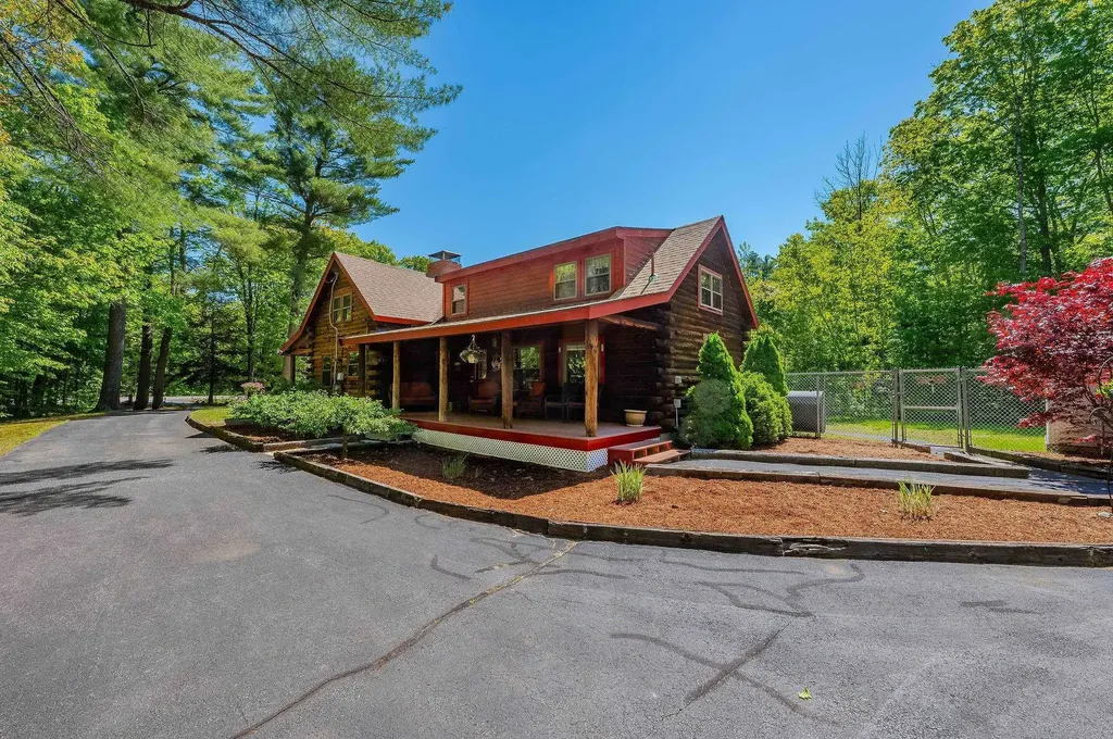 1166 Nh Route 11 Farmington NH 03835