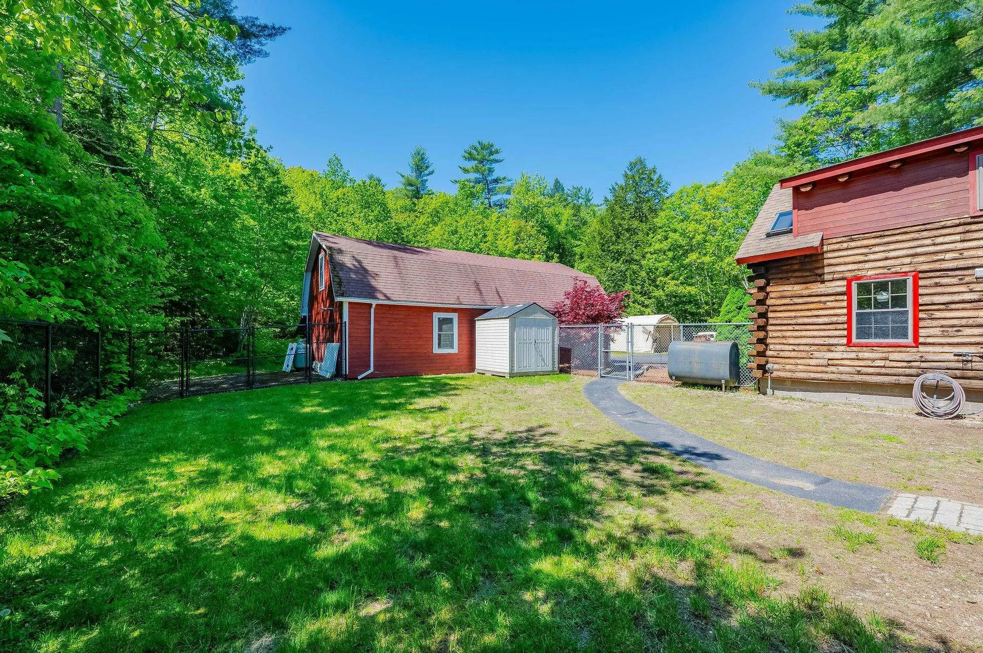 1166 Nh Route 11 Farmington NH 03835