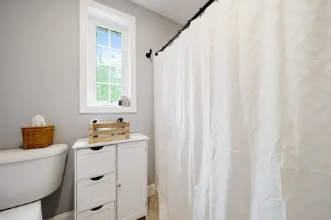 82 Parkey Road Barnstead NH 03218