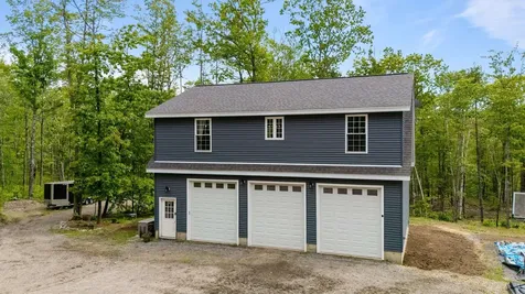 82 Parkey Road Barnstead NH 03218