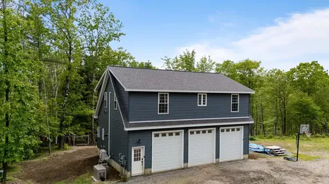 82 Parkey Road Barnstead NH 03218