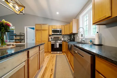 82 Parkey Road Barnstead NH 03218