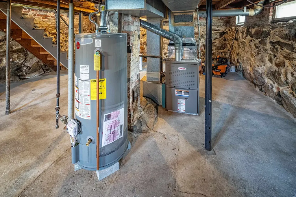 53 Pine Street Rochester NH 03867