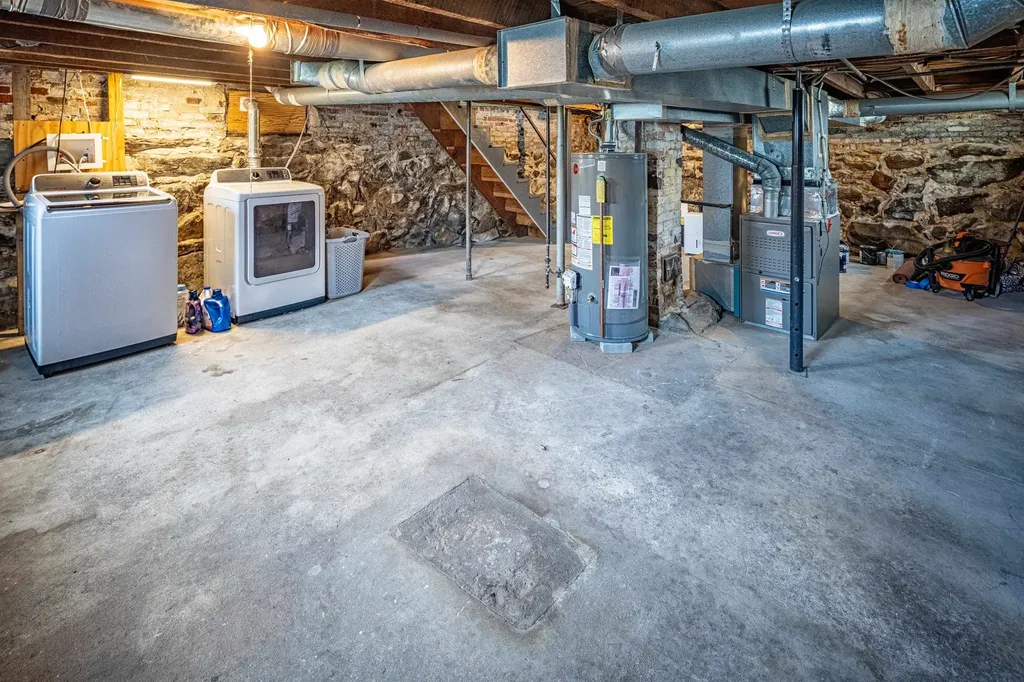 53 Pine Street Rochester NH 03867