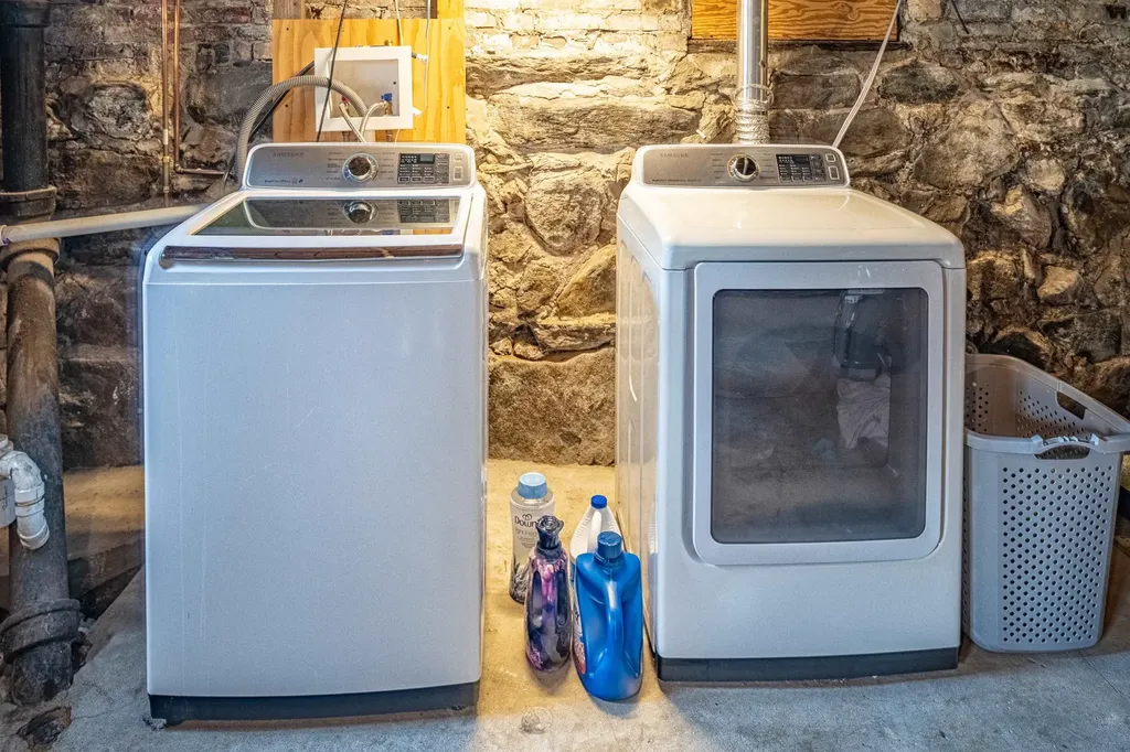 53 Pine Street Rochester NH 03867