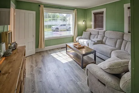 53 Pine Street Rochester NH 03867