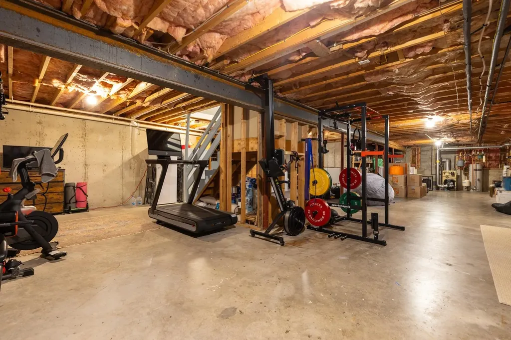 8 Briarwood Drive Salem NH 03079