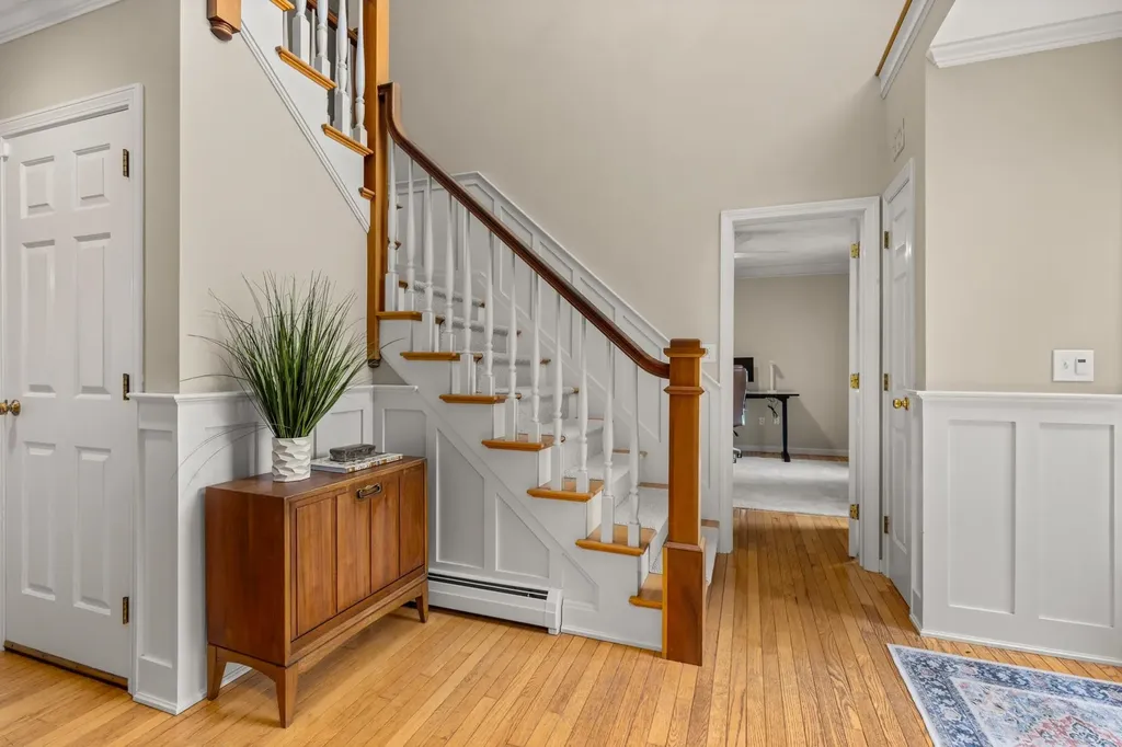 8 Briarwood Drive Salem NH 03079