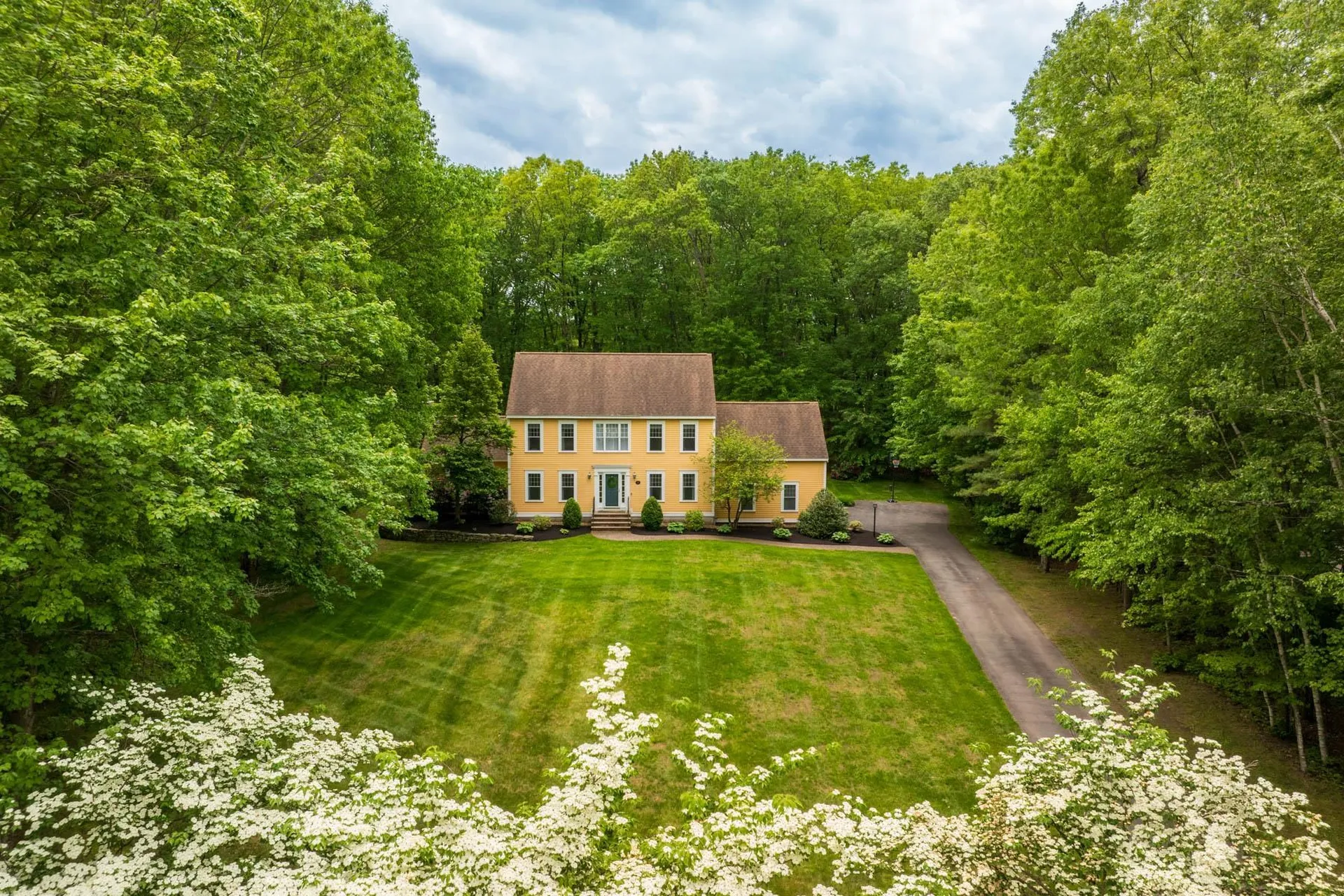 8 Briarwood Drive Salem NH 03079