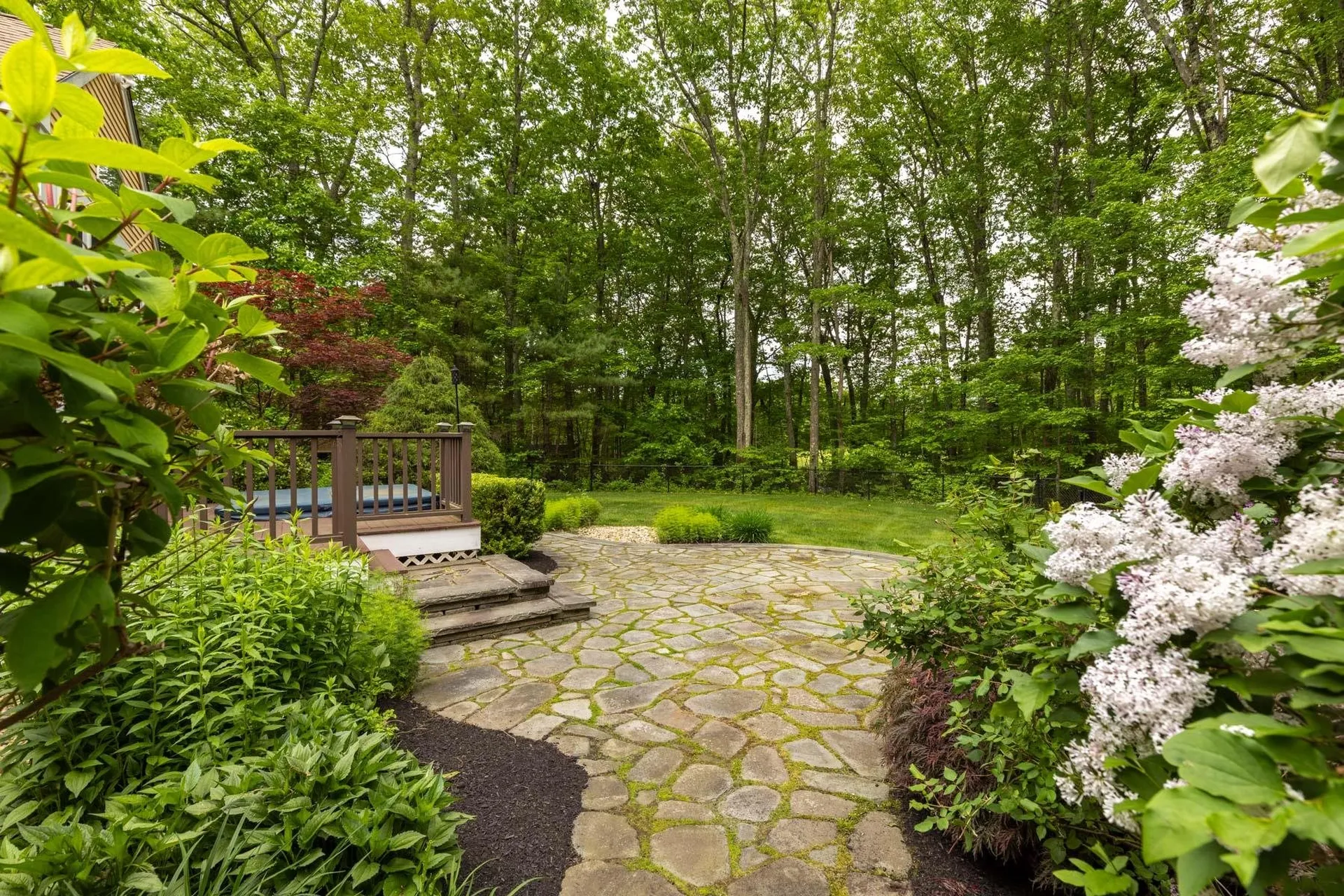 8 Briarwood Drive Salem NH 03079