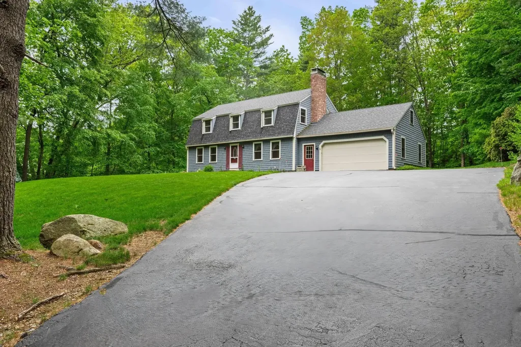 9 Candlewood Drive Amherst NH 03031