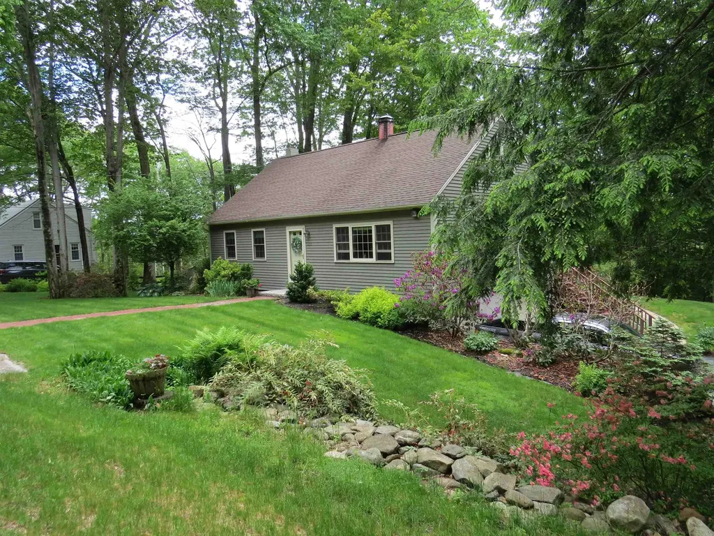 532 Black Brook Road Goffstown NH 03045