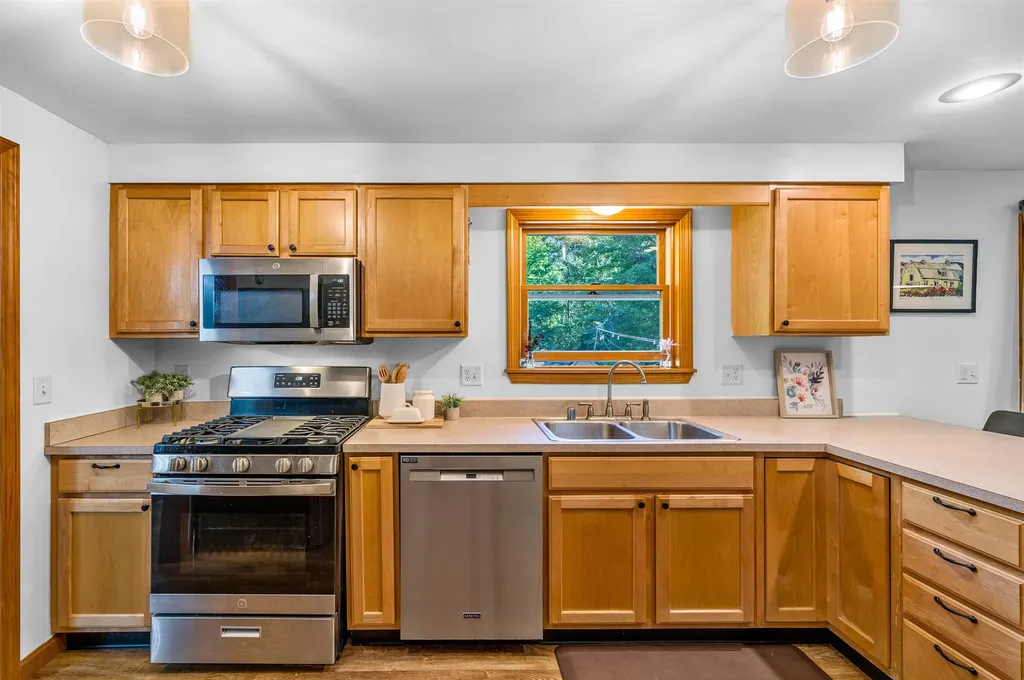 354 Jenny Davis Road Waterbury VT 05676